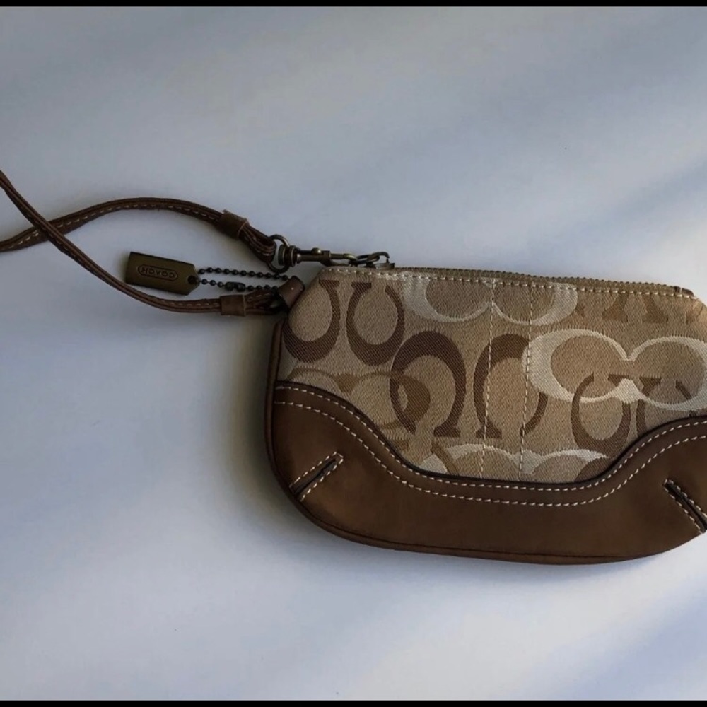 Coach Wristlet - Picture 5 of 6